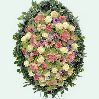 Венок из искусственных цветов